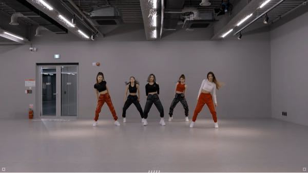 Itzyやtwiceなどがdancepracticeで着ているようなダン Yahoo 知恵袋