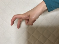 韓国人がするジェスチャーについて教えてください 人差し指 中指 Yahoo 知恵袋