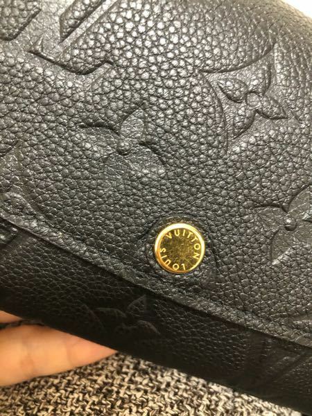 買ったばかりのluisvuitton財布の傷 - これくらいは - Yahoo!知恵袋