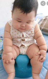 ちぎりパンと呼ばれる赤ちゃんのムチムチの腕は可愛いと大人気で Yahoo 知恵袋
