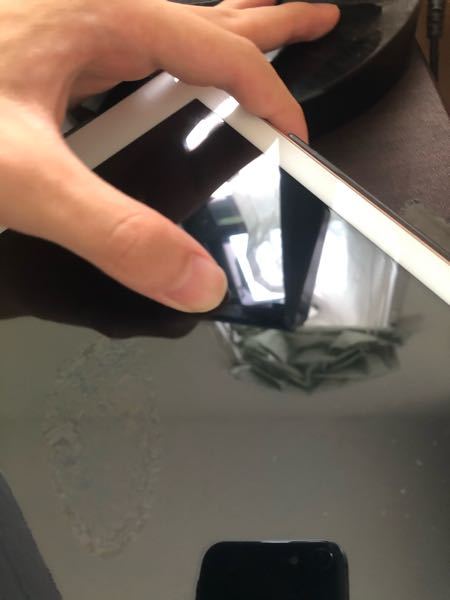 Ipadの画面が1週間前から油みたいなのが浮いてきて 最初は保護フィルム Yahoo 知恵袋