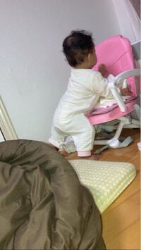 7ヶ月子持ちの主婦です 最近私や旦那の身体を掴んで立ったり椅子 Yahoo 知恵袋