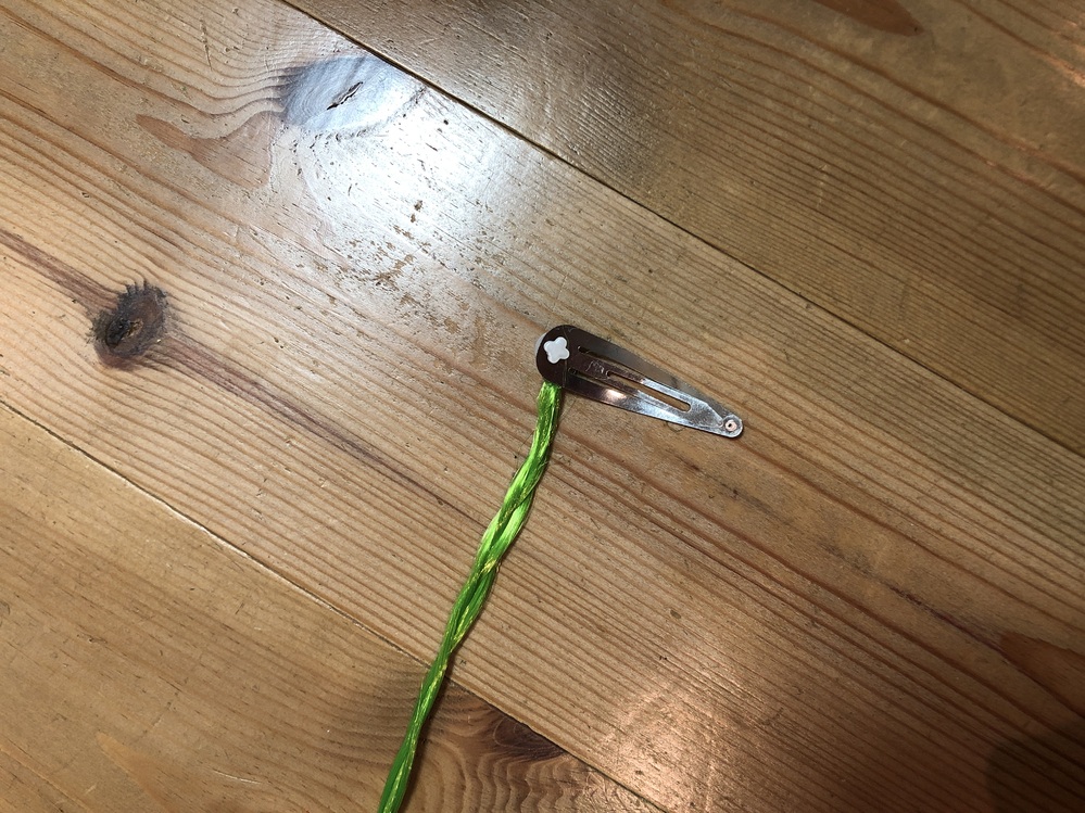 ダイソーで買ったエクステなんですが これを体育祭でつけようと思っていて Yahoo 知恵袋