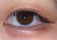 これは逆さまつげですか マツエクを付けてもすぐ下がってきてしまいます Yahoo 知恵袋