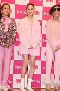 ミニスカートを穿くのなら 生脚ですかね ミニスカートはス Yahoo 知恵袋