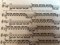 ピアノ楽譜についての質問です こちらドホナーニの指の練習の一部 Yahoo 知恵袋