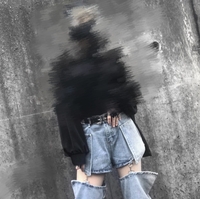 服の種類でワンピースみたいな スカートのとこがズボンになってる服のこと Yahoo 知恵袋