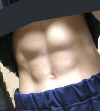 男子高校生って皆腹筋割れてるもんですか 僕の友達がめちゃ割れてるんですけ Yahoo 知恵袋