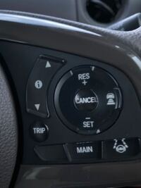 Nboxのハンドルにある右側のボタンは何のボタンですか Nboxの Yahoo 知恵袋