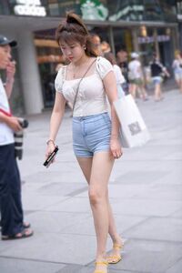 中国人や韓国人女性の中にスタイルが良すぎる美人が希にいますが日本人にはこ Yahoo 知恵袋