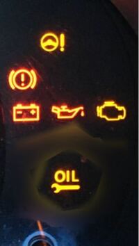 車の警告灯についてキーを入れ エンジンがかかる前に警告灯が全て点灯し その後エ Yahoo 知恵袋