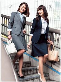 事務服の会社や 百貨店売り場の店員さんで 黒タイツや黒パンスト Yahoo 知恵袋
