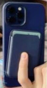 透明のiphoneケースに推しのトレカ挟みたいのですがスリーブに入れてケー Yahoo 知恵袋