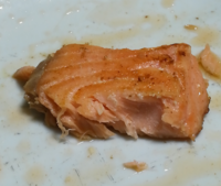 この鮭は焼けていますか 生焼けではありませんか 生焼けだ Yahoo 知恵袋