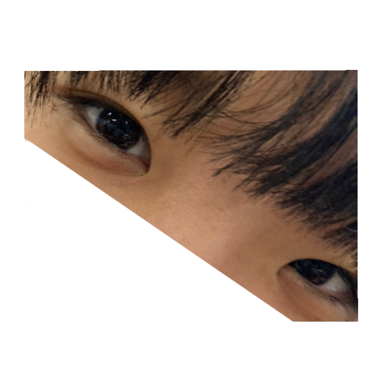 この目って斜視ですか 二重幅が左右違うのもあるかもしれないけど Yahoo 知恵袋