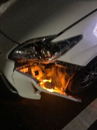 赤信号無視の車に追突されました 破損部分はここだけですタイヤも無事で Yahoo 知恵袋