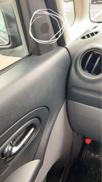 車の後ろの席のスピーカーから音が出ませんが なにか設定しないとダメですか 後ろ Yahoo 知恵袋