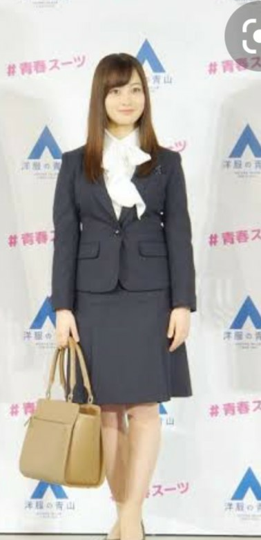 群馬大学の入学式の服装でスーツは女子のスーツは何色が多いですか Yahoo 知恵袋