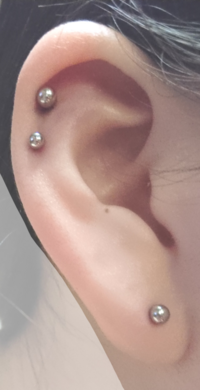 ピアス センター 栄