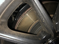 走り始めにキーキーと金属音がします ご覧頂きまして有難うございます 走り Yahoo 知恵袋