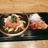 この写真のピンク色のお刺身はなんのお魚か分かりますか 忘れて Yahoo 知恵袋