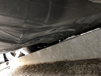 車を運転していて左折をしようと思ったら思いっきり縁石に乗り上げてしまいま Yahoo 知恵袋