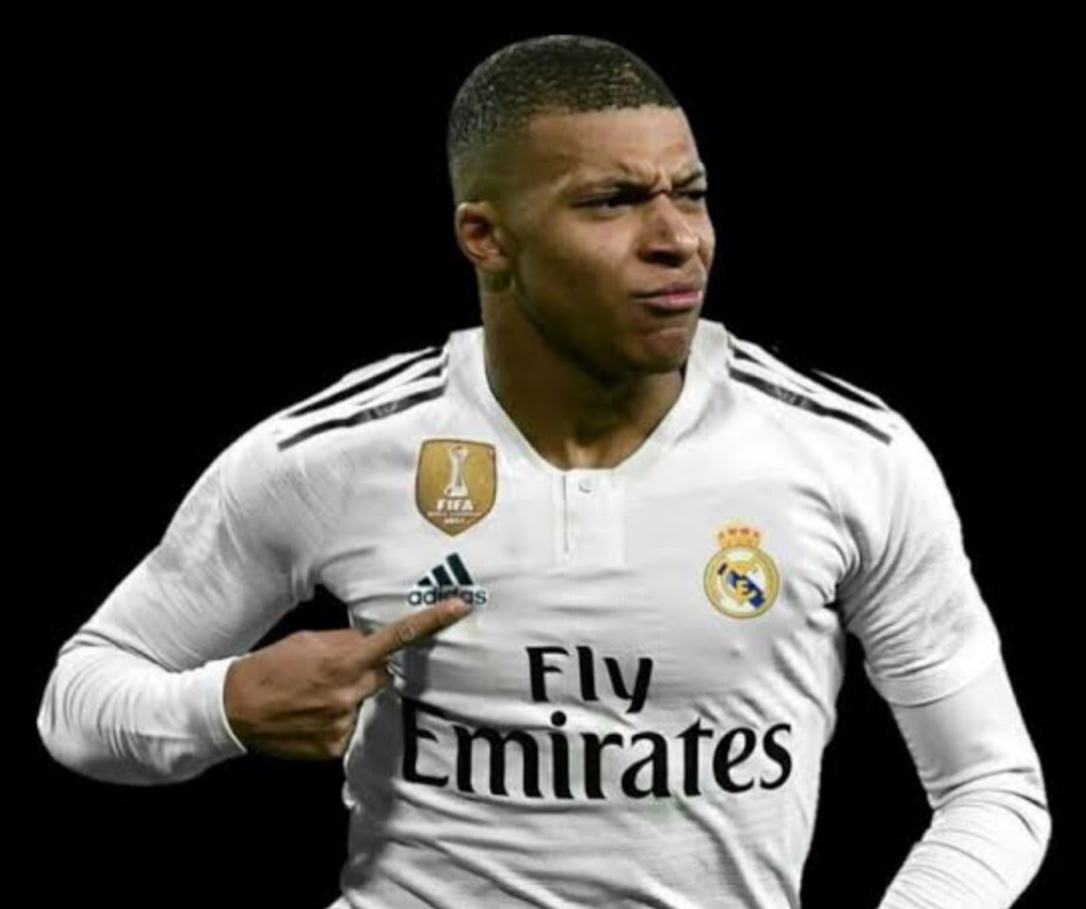 来シーズンもしムバッペがレアルに移籍したら レアルはどういう布陣に Yahoo 知恵袋