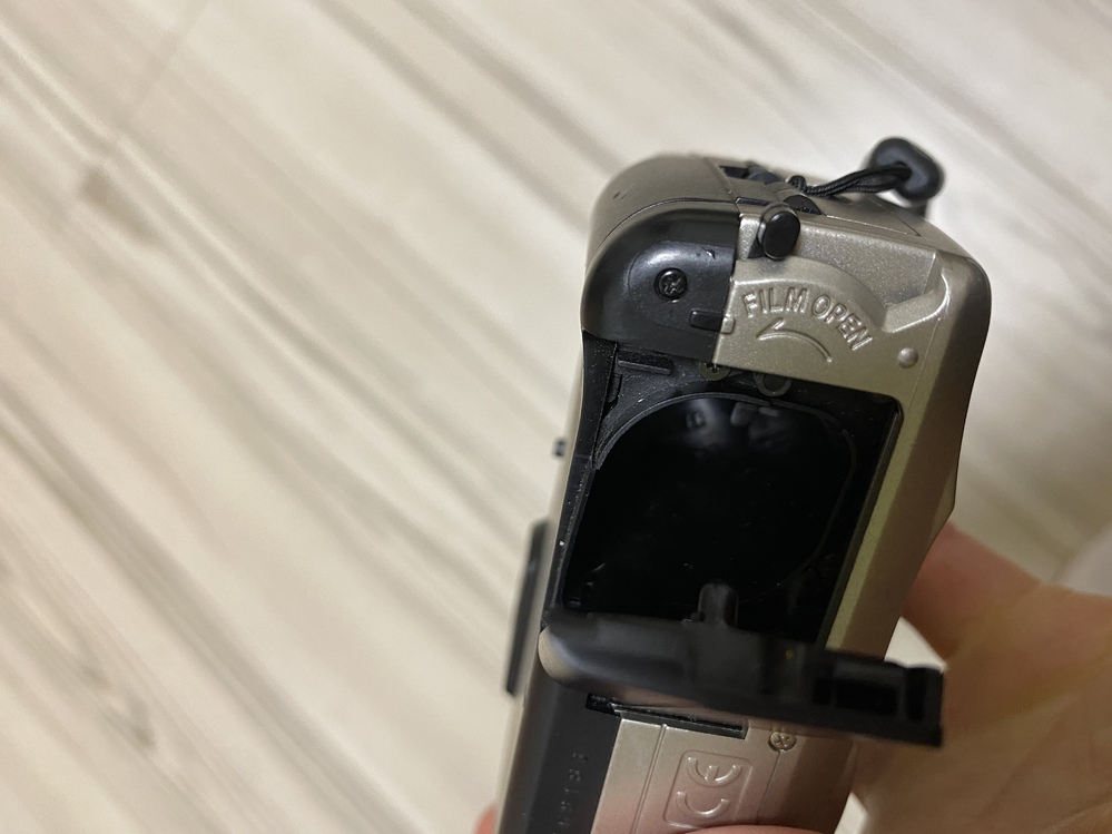 フィルムカメラのcanonixy25を購入したのですが、フィル - Yahoo!知恵袋