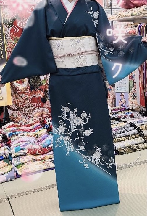 たから弥という呉服店でアンケート書いたら浴衣を貰えるとのことで 