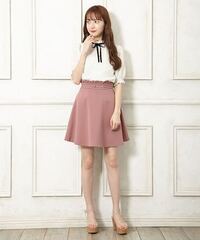女は ミニスカートやノースリーヴ 透けブラをする 可愛い服を着る ヒール Yahoo 知恵袋