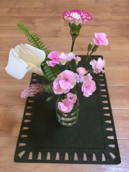 お花の種類に詳しい方に質問です 画像の花の名前を教えていただけない Yahoo 知恵袋