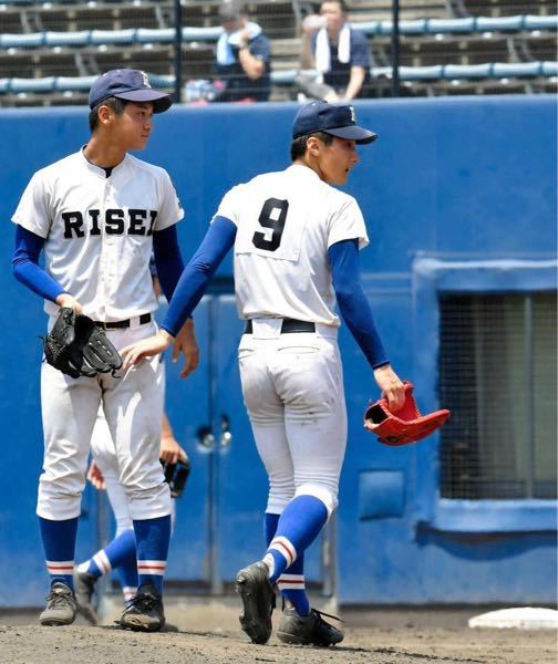 履正社の写真のようなユニフォームのセットが欲しいのですがここRISEI
