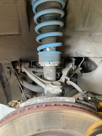 車のエアコンですが コンプレッサが入ったり切れたりして冷えるまで至りません Yahoo 知恵袋