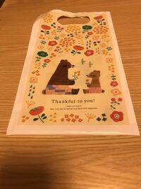 メルカリで服を撮影するのに壁用の白い背景がほしいのですが お手頃にで Yahoo 知恵袋