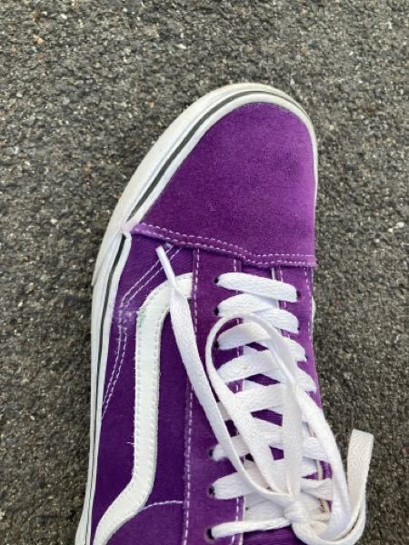 スケボーして穴が開くのは仕方がないんですが この靴はスエード素材というも Yahoo 知恵袋