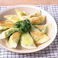 餃子の中身の変わった具は何がありますか コレはアボカドチ Yahoo 知恵袋