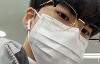 このメガネはどこで買えるかわかる人いますか教えて下さい この手の Yahoo 知恵袋