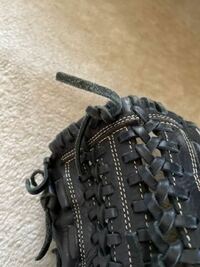 グローブのこのような脇とかにある色々な紐の結び方は ありますか Yahoo 知恵袋