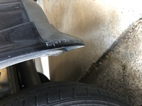 駐車場で擦り逃げしてしまいました 免許取得後一ヶ月で 親の車に乗っていま Yahoo 知恵袋