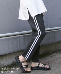 ファッションについてです 今持っているtシャツに合わせる Yahoo 知恵袋