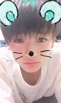 この中1の男子はイケメンでしょうか 学年で1番モテてる男子 Yahoo 知恵袋