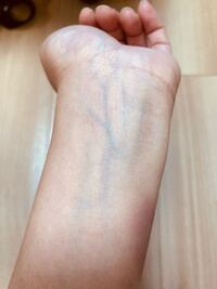 私の血管の色は青に見えますか 緑に見えますか ブルベな Yahoo 知恵袋