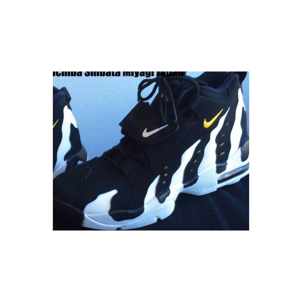 このnikeのスニーカーの名前分かる方いますか Yahoo 知恵袋