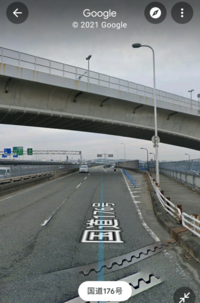 学科試験のイラスト問題で高速道路の問題があったんですけど 加速レーンで前車が Yahoo 知恵袋