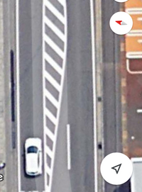 一車線の道路で右折するために信号待ちしてると左折する車が後ろからきて隣に並ぶ時 Yahoo 知恵袋