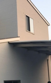 家を建てた時にカーポートも設置してもらったのですが 外壁にカーポートの屋 Yahoo 知恵袋