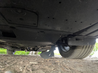 車の底のカバーが外れました 修理代はどれくらいかかるでしょうか Yahoo 知恵袋
