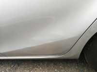 車をこすって 塗装がはげた傷は簡単に修理できますか ちなみにへ Yahoo 知恵袋