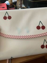 ジェラピケの母子手帳ケースに青い染みが付いてるのを見つけて こ Yahoo 知恵袋