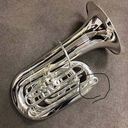 金管楽器リペアについてです。チューバでこの部分の凹みは治すこと 